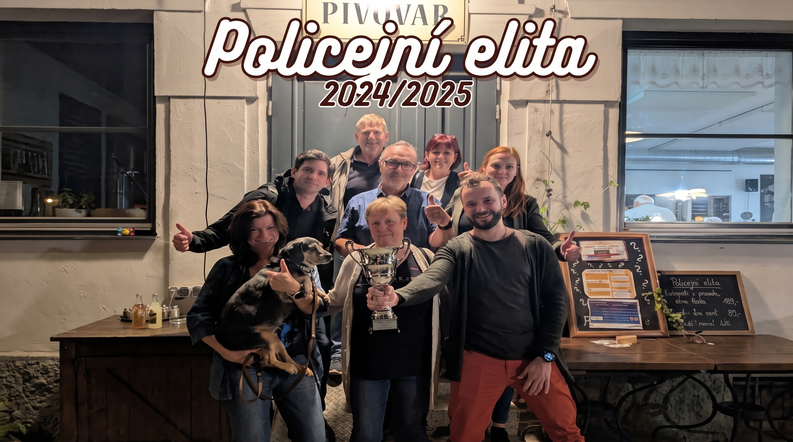 Vítězný tým Policejní elita s pohárem